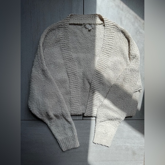 Cream cardigan with pockets - Picture 4 of 11